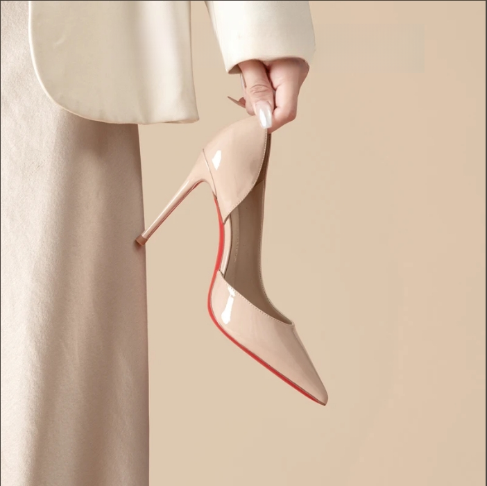 側空紅底細高跟